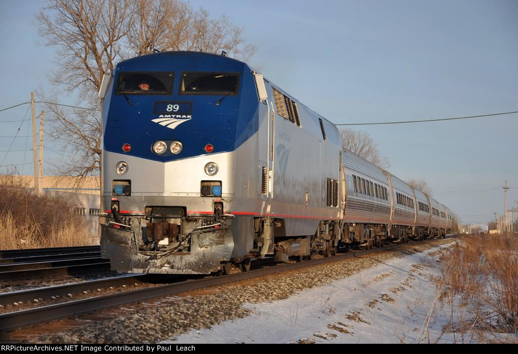 "Maple Leaf" rolls west after making its station stop